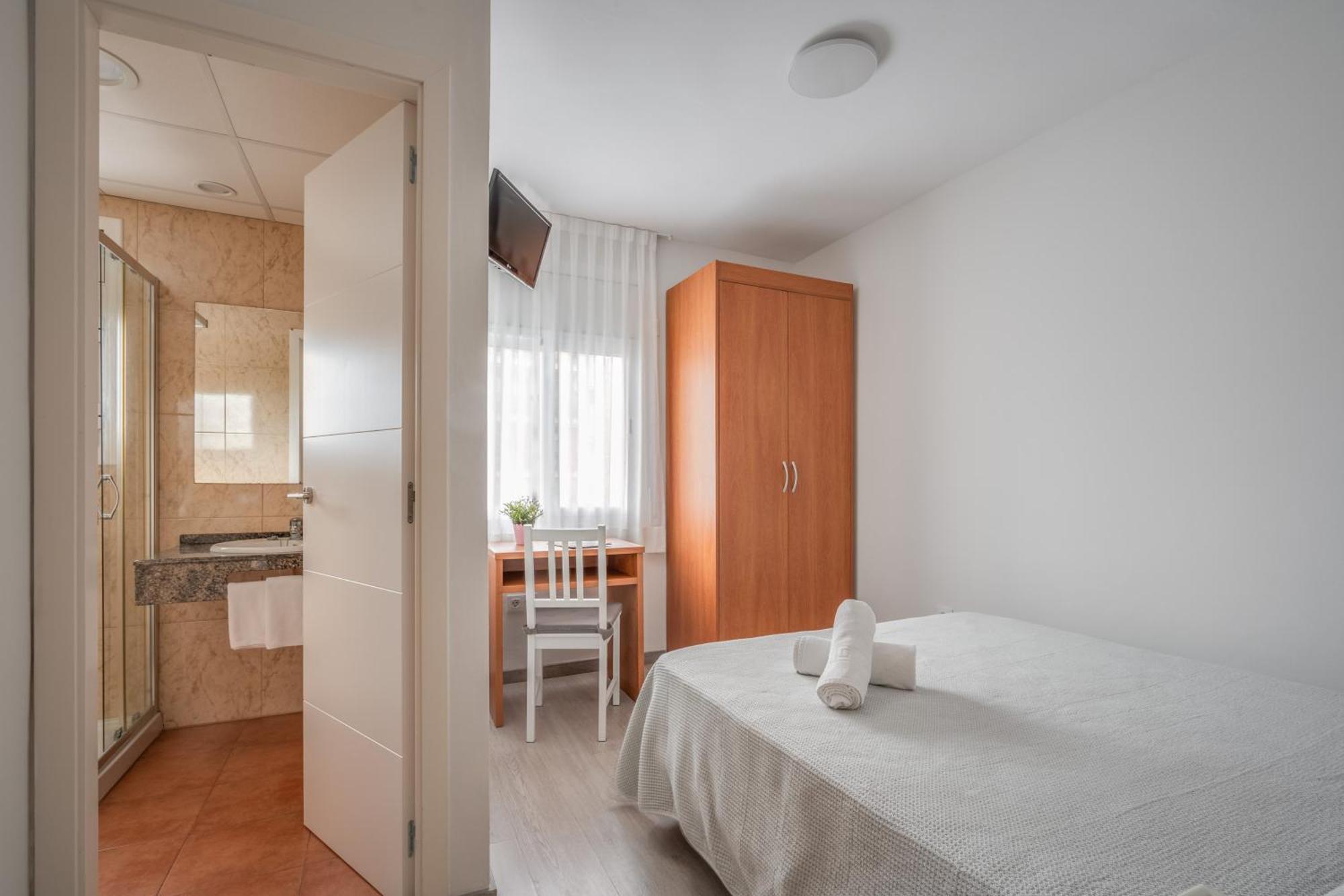 Hotel Tolosa Салоу Экстерьер фото