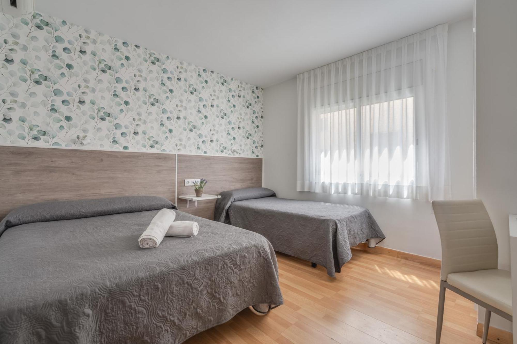 Hotel Tolosa Салоу Экстерьер фото